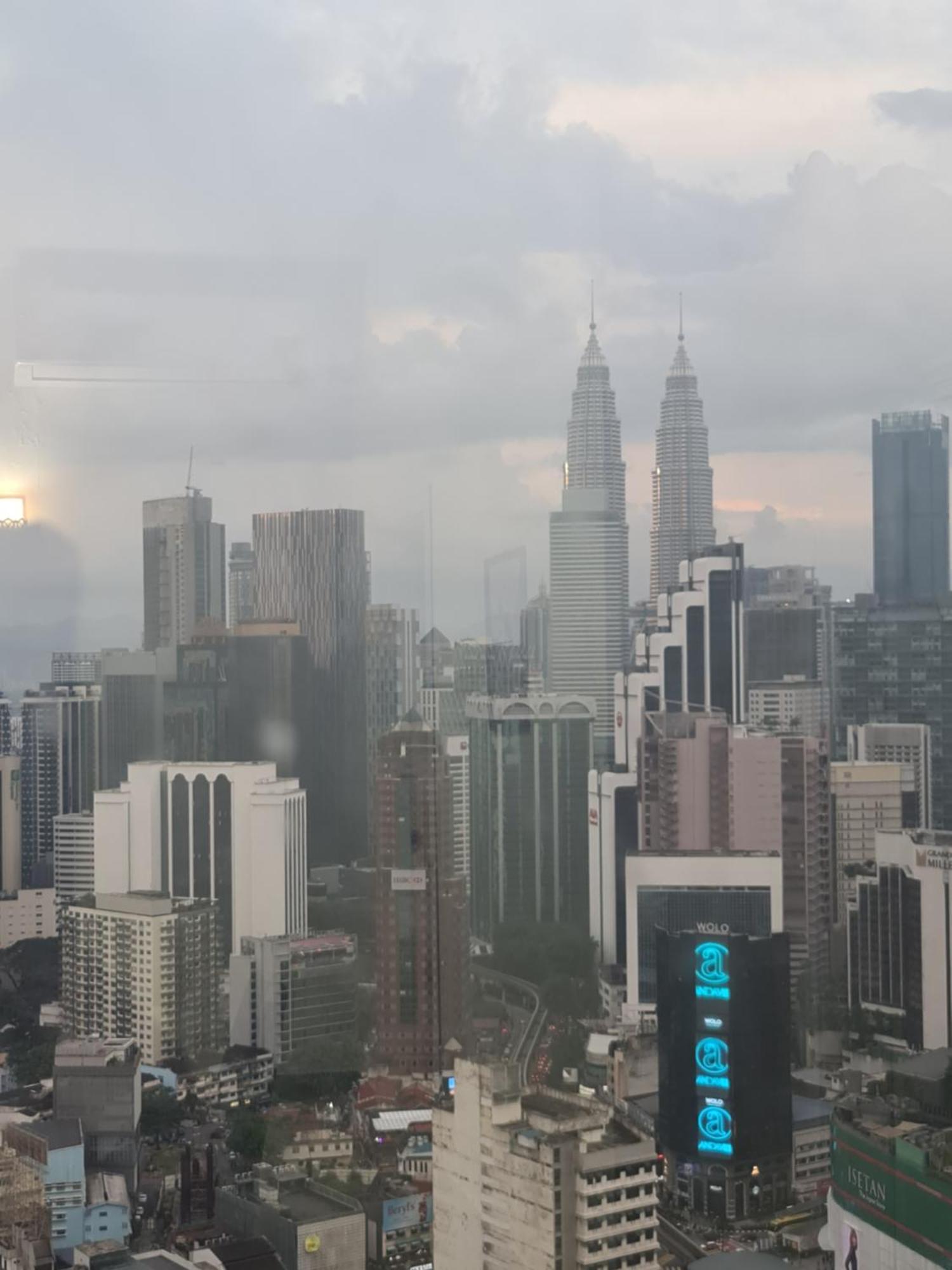 Soho Service At Times Square Kl Pangsapuri Kuala Lumpur